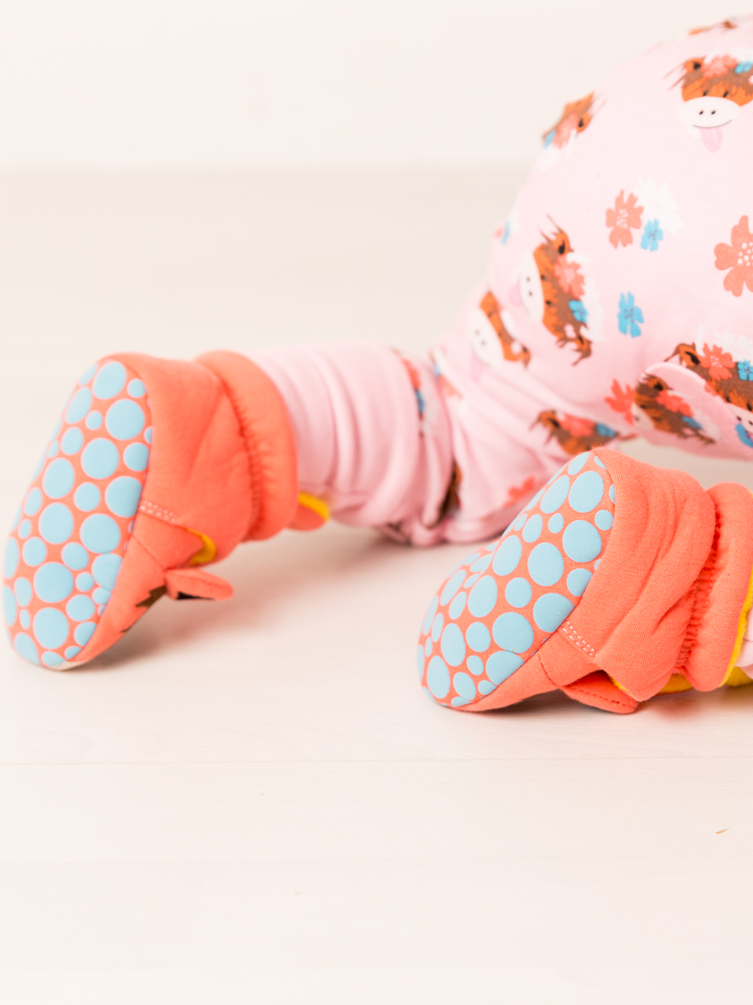 Bonnie The Highland Cow Booties