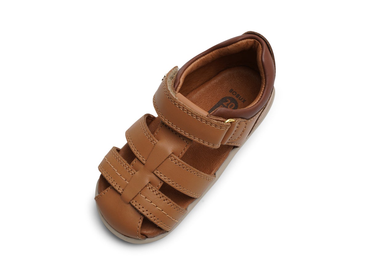 SU Roam Sandal in Caramel and Toffee Leather