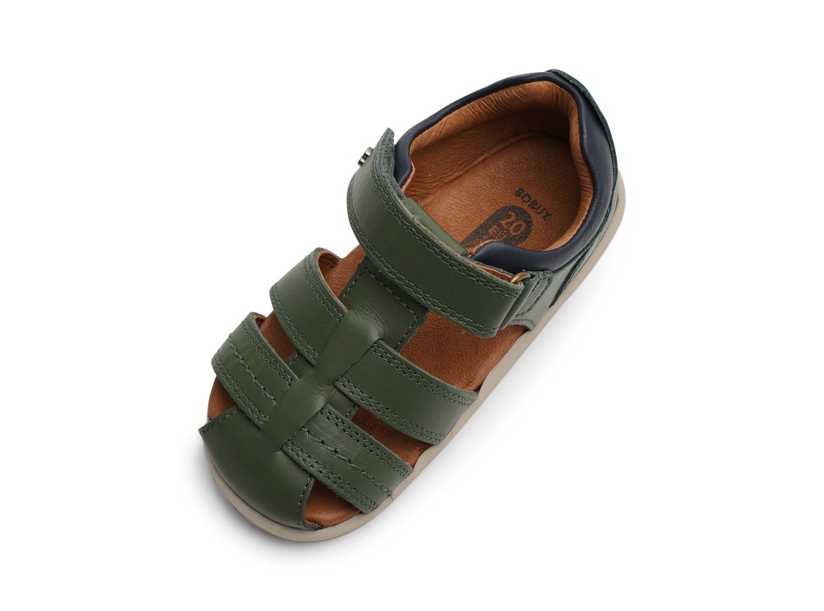 SU Roam Sandal in Forest and Navy Leather