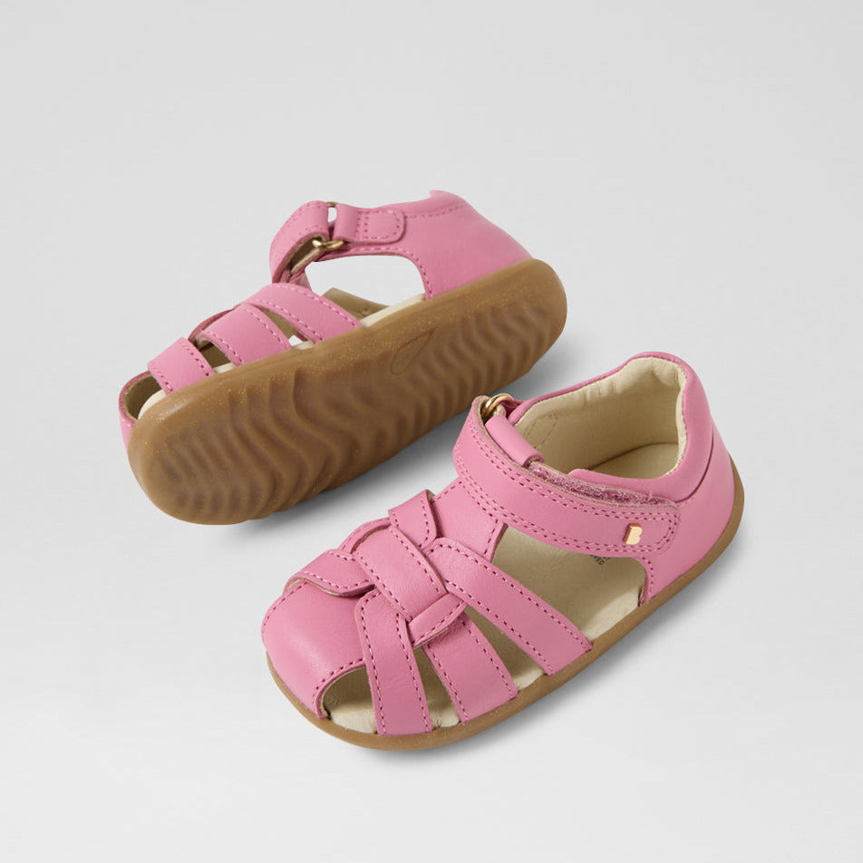 SU Skip Twist First Sandal in Cashmere Rose Leather