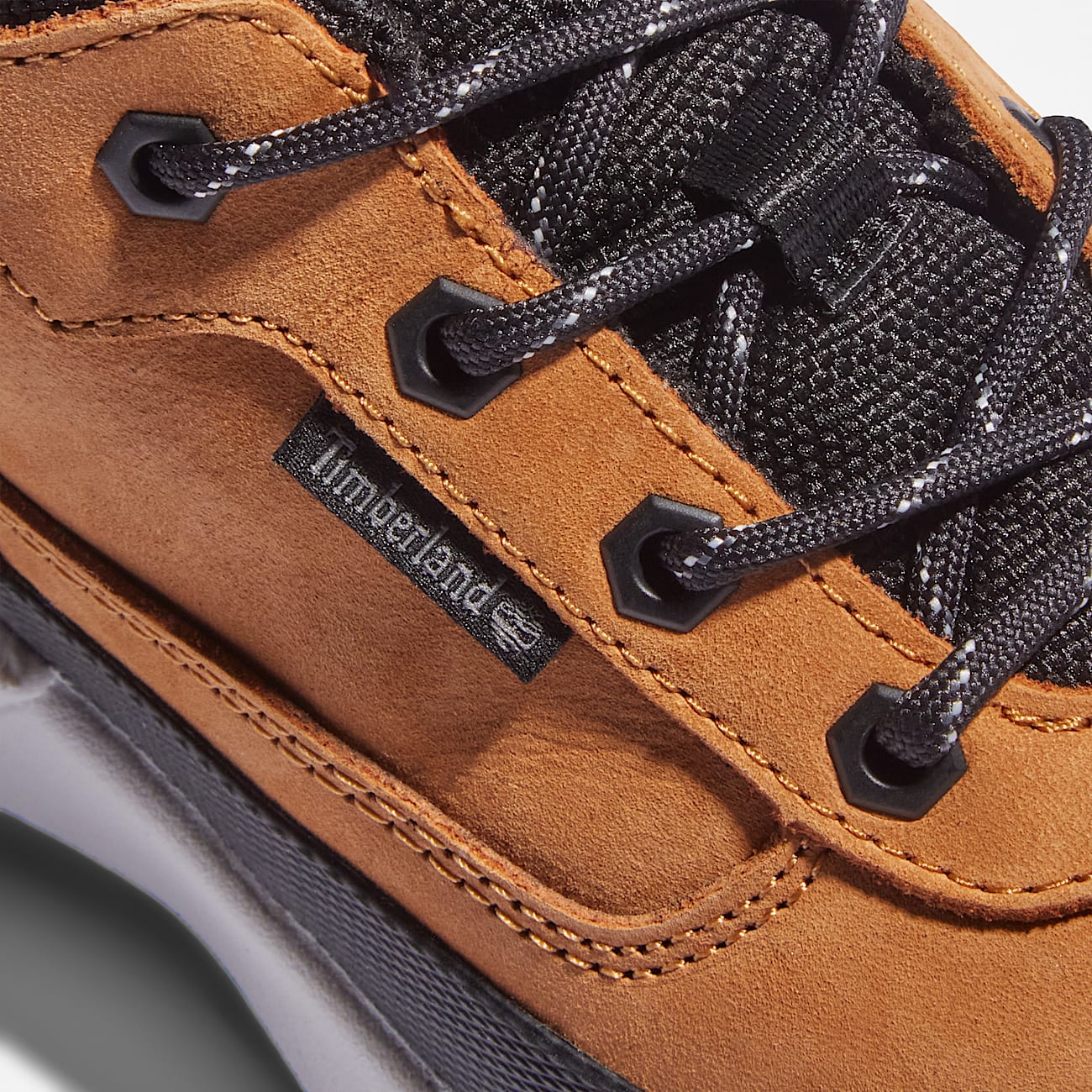 Field Trekker Lo in Wheat Yellow