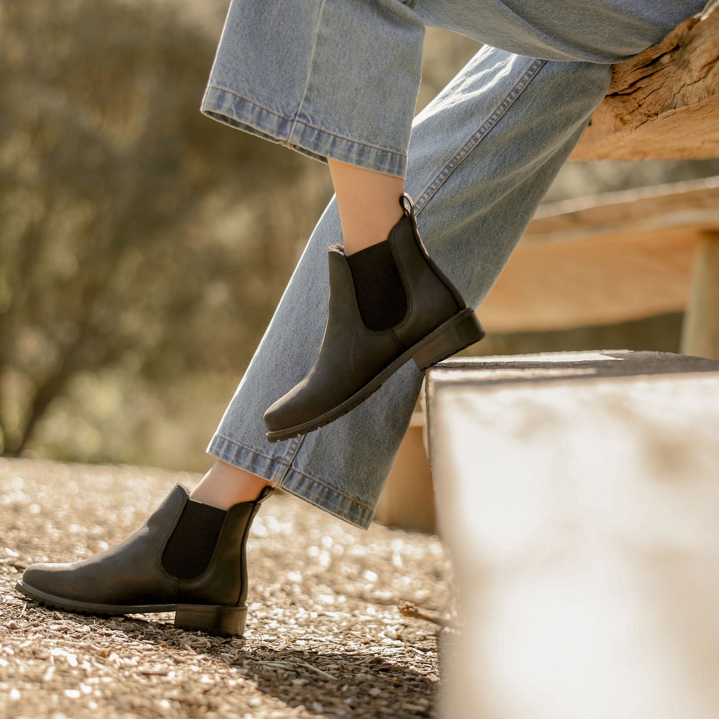 Rogoona Womens Waterproof Merino Lined Ankle Boot In Black Suede